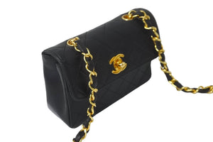 CHANEL シャネル チェーンショルダーバッグ ミニミニマトラッセ 14cm 1番台 ラムスキン ブラック ゴールド金具 美品 中古 59600