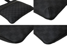 Load image into Gallery viewer, 極美品 LOUIS VUITTON ルイヴィトン ショルダーバッグ ダミエ グラフィット トマス N58028 ブラック PVC 中古 59617