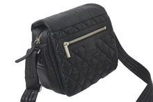 Load image into Gallery viewer, CHANEL シャネル ショルダーバッグ コココクーン 15番台 2011年頃 ナイロン シルバー金具 美品 中古 59626