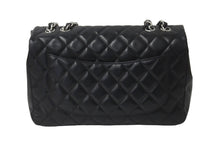 Load image into Gallery viewer, CHANEL シャネル ショルダーバッグ チェーン マトラッセ 30 12番台 ココマーク ブラック ラムスキン シルバー金具 美品 中古 59628