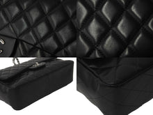 Load image into Gallery viewer, CHANEL シャネル ショルダーバッグ チェーン マトラッセ 30 12番台 ココマーク ブラック ラムスキン シルバー金具 美品 中古 59628