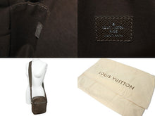 Load image into Gallery viewer, LOUIS VUITTON ルイ ヴィトン ショルダーバッグ 斜め掛け M32468 タイガレザー ディミトリ グリズリ 美品 中古 59664