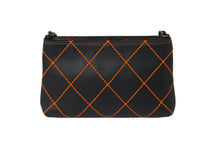 Load image into Gallery viewer, CHANEL シャネル ハンドバッグ ワイルドステッチ チェーン ココマーク 9番台 ブラック 蛍光 オレンジ シルバー金具 美品 中古 59668