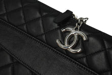 Load image into Gallery viewer, CHANEL シャネル タブレットケース ココマーク マトラッセ 14番台 2010年 ラムスキン ブラック シルバー金具 美品 中古 59689