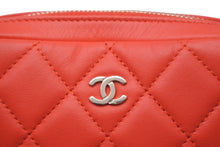 Load image into Gallery viewer, CHANEL シャネル ポーチ コスメポーチ トラベルポーチ マトラッセ ココマーク ラムスキン レッド 23005785 美品 中古 59691