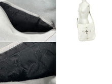 Load image into Gallery viewer, CHROME HEARTS クロムハーツ ショルダーバッグ メールバッグ ラージCHクロス クロスボール レザー ホワイト 良品 中古 59715