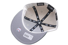 Load image into Gallery viewer, 新品未使用 NEW ERA New york Mets ニューエラ ニューヨークメッツ キャップ ベージュ グリーン グレーブリム 7 1/2 中古 59750