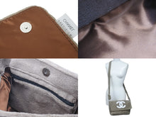 Load image into Gallery viewer, 極美品 CHANEL シャネル ノヴェルティ パイル ショルダーバッグ ベージュ ココマーク ロゴ 斜め掛け 鞄 シルバー金具 中古 59781