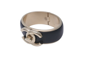 CHANEL シャネル バングル ココマーク ターンロック ブラック ゴールド メタル ラムスキン 美品 中古 59824