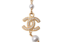 Load image into Gallery viewer, 新品未使用 CHANEL シャネル ココマーク ロングネックレス フェイクパール ラインストーン GP ゴールド B20P刻印 中古 59825