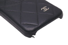 Load image into Gallery viewer, CHANEL シャネル スマホケース iPhone X ケース マトラッセ キャビアスキン ブラック 29番台 良品 中古 59835