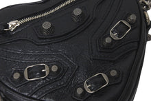 Load image into Gallery viewer, 極美品 BALENCIAGA バレンシアガ ショルダーバッグ ルカゴール ハートミニ 722781 チェーンショルダー シルバー金具 中古 59850