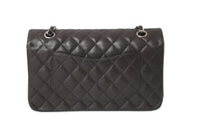 Load image into Gallery viewer, CHANEL マトラッセWフラップチェーンショルダー 9番台 25cm ショルダーバッグ ブラウン×シルバー金具 ラムスキン 美品 中古 59860