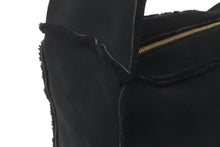 Load image into Gallery viewer, CHANEL シャネル ココマーク ワンショルダーバッグ 7番台 ムートン ブラック 美品 中古 59861