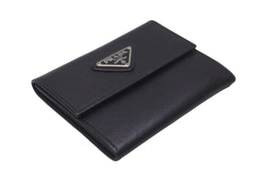 PRADA プラダ 二つ折りコインケース トライアングルロゴ サフィアーノレザー ブラック シルバー金具 良好 中古 59869