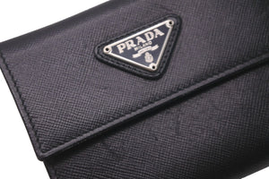 PRADA プラダ 二つ折りコインケース トライアングルロゴ サフィアーノレザー ブラック シルバー金具 良好 中古 59869