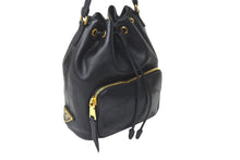 Load image into Gallery viewer, PRADA プラダ 2WAYハンドバッグ ショルダーストラップ付き 巾着型 1BH038 カーフスキン ブラック ルーマニア製 美品 中古 59870