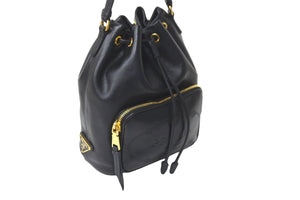 PRADA プラダ 2WAYハンドバッグ ショルダーストラップ付き 巾着型 1BH038 カーフスキン ブラック ルーマニア製 美品 中古 59870