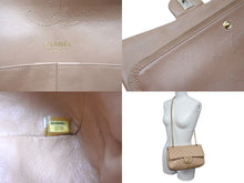 Load image into Gallery viewer, CHANEL シャネル ショルダーバッグ マトラッセ 25 ダブルフラップ 12番台 ベージュ ラムスキン ゴールド金具 良品 中古 59874