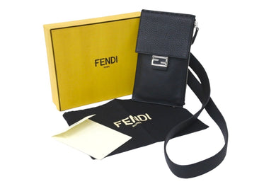 極美品 FENDI フェンディショルダーバッグ スマホケース FFロゴ ブラック レザー 7AS034 ADYW シルバー金具 中古 59889 