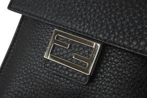 極美品 FENDI フェンディショルダーバッグ スマホケース FFロゴ ブラック レザー 7AS034 ADYW シルバー金具 中古 59889 