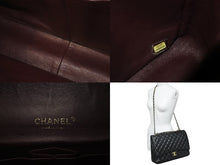 Load image into Gallery viewer, CHANEL シャネル Wフラップチェーンショルダーバッグ デカマトラッセ 33cm 16番台 ラムスキン ブラック ゴールド 美品 中古 59894