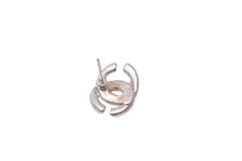 Load image into Gallery viewer, CHANEL シャネル ピアス ココマーク メタル シルバー 01A刻 シルバー金具 良品 中古 59922
