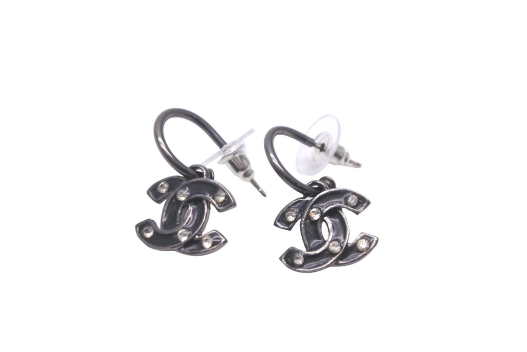 CHANEL シャネル ピアス ココマーク ラインストーン フープ ブラック 03A ガンメタ 美品 中古 59930