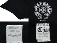 Load image into Gallery viewer, 極美品 CHROME HEARTS クロムハーツ アメリカン フラッグ Vネック 半袖Ｔシャツ ブラック 星条旗 プリント ロゴ サイズS 中古 59936