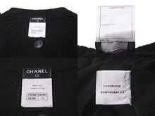 Load image into Gallery viewer, 極美品 CHANEL シャネル ニット セーター カーディガン P53667K06997 ココボタン コットン ブラック シルバー 34 中古 59939