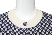 Load image into Gallery viewer, 極美品 CHANEL シャネル カシミヤ カーディガン ホワイト ネイビー 総柄 ココマーク P47951K06141 サイズ36 中古 59960