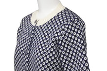 Load image into Gallery viewer, 極美品 CHANEL シャネル カシミヤ カーディガン ホワイト ネイビー 総柄 ココマーク P47951K06141 サイズ36 中古 59960