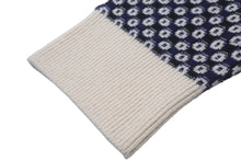 Load image into Gallery viewer, 極美品 CHANEL シャネル カシミヤ カーディガン ホワイト ネイビー 総柄 ココマーク P47951K06141 サイズ36 中古 59960