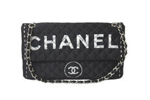 Load image into Gallery viewer, CHANEL シャネル ショルダーバッグ マトラッセ ロゴバッグ 2way チェーン ショルダーバッグ 11番台 シルバー金具 美品 中古 60045