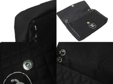 Load image into Gallery viewer, CHANEL シャネル ショルダーバッグ マトラッセ ロゴバッグ 2way チェーン ショルダーバッグ 11番台 シルバー金具 美品 中古 60045