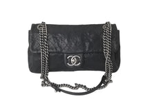 Load image into Gallery viewer, CHANEL シャネル マトラッセ チェーンショルダーバック キャビアスキン 25cm シール 15番台 美品 中古 60064