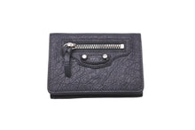 Load image into Gallery viewer, 新品未使用 BALENCIAGA バレンシアガ 三つ折り財布 ネオ クラシック ミニウォレット スタッズ 477455 カーフ グレー 中古 60074