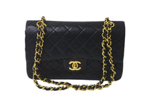 Load image into Gallery viewer, 極美品 CHANEL シャネル チェーンショルダーバッグ Wフラップマトラッセ23 1番台 ラムスキン ブラック ゴールド金具 中古 60117