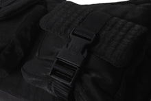Load image into Gallery viewer, 極美品 CHANEL シャネル スポーツライン チョコバーショルダーバッグ ナイロン ラメ入り 10番台 ブラック シルバー金具 中古 60118