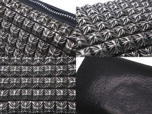 Load image into Gallery viewer, CHROME HEARTS クロムハーツ 全面 ピラミッド ボックス CHプラス スタッズ 長財布 ブラック シルバー925 レザー 美品 中古 60138