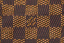 Load image into Gallery viewer, LOUIS VUITTON ルイヴィトン ダミエ スイムショーツ ブラウン ゴールド金具 ナイロン系 サイズXL 中古 60165