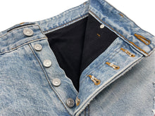 Load image into Gallery viewer, 新品同様 激レア BALENCIAGA バレンシアガ SLASHED デニムパンツ レイヤード ダメージ加工 21FW ブルー レッド M 662764 TBP46 中古 60194