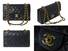 Load image into Gallery viewer, CHANEL シャネル チェーンショルダーバッグ Wフラップマトラッセ23 5番台 ラムスキン ブラック ゴールド金具 美品 中古 60234