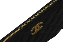 Load image into Gallery viewer, 新品同様 CHANEL シャネル ポーチ マトラッセ キャビアスキン ココマーク ブラック ランダム番号 ゴールド金具 中古 60249