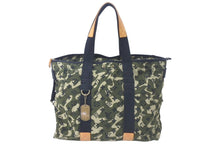 Load image into Gallery viewer, LOUIS VUITTON ルイヴィトン 村上隆 トレイ モノグラモフラージュ 迷彩 トートバッグ M95783 美品 中古 60272