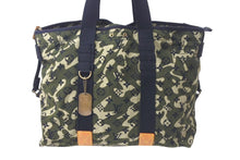 Load image into Gallery viewer, LOUIS VUITTON ルイヴィトン 村上隆 トレイ モノグラモフラージュ 迷彩 トートバッグ M95783 美品 中古 60272