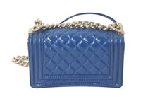 Load image into Gallery viewer, CHANEL シャネル ボーイシャネル20 パテント ショルダーバッグ ブルー ココマーク シルバー金具 美品 中古 60307