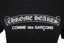 Load image into Gallery viewer, COMME des GARCONS × CHROME HEARTS コムデギャルソン×クロムハーツ 半袖Ｔシャツ サイズL ブラック OT-T028 美品 中古 60319