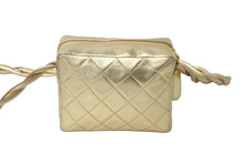 Load image into Gallery viewer, CHANEL シャネル ショルダーバッグ ココマーク ミニ カメラバック ラムスキン 4番台 ゴールド 美品 中古 60361