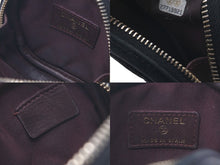 Load image into Gallery viewer, CHANEL シャネル コインケース 小銭入れ ココマーク ラムスキン マトラッセ 27番台 ブラック 美品 中古 60370